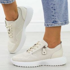 Beżowe skórzane półbuty damskie Vinceza 41483. Brązowe półbuty damskie VINCEZA, bez wzorów, z jeansu, biznesowe, bez obcasa. Za 219.00 zł.