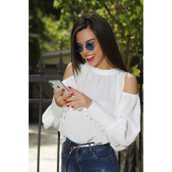 Damska bluzka FEYA WHITE. Białe bluzki damskie Damska bluzka FEYA WHITE, l, bez wzorów, bez kołnierzyka, bez ramiączek. W wyprzedaży za 79.00 zł.