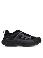 Hunter Trekkingi Peak RT Low WP Czarny. Czarne obuwie trekkingowe damskie Hunter. Za 299.99 zł.