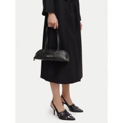 Torebka Karl Lagerfeld Jeans. Czarne torebki klasyczne damskie Karl Lagerfeld Jeans, bez wzorów, z jeansu, bez dodatków. Za 549.99 zł.