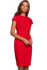 Elegancka sukienka ołówkowa z modelującymi przeszyciami czerwona. Czerwone sukienki damskie Sukienki.shop, do pracy, xl, bez wzorów, biznesowe, bez kołnierzyka, bez ramiączek, ołówkowe. Za 259.00 zł.