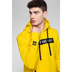 Bluza męska BLM202 - żółty. Żółte bluzy z kapturem męskie 4f, m, z dzianiny. W wyprzedaży za 79.99 zł.