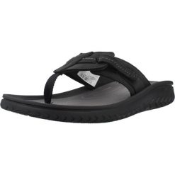 Sandały CLARKS 26176988C Czarny. Czarne sandały męskie Clarks, ze skóry, bez zapięcia. Za 243.99 zł.