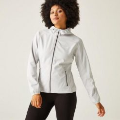 Softshell turystyczny damski Regatta Arec III z kapturem. Szare kurtki softshell damskie Regatta, l, bez wzorów, z softshellu, z kapturem. Za 269.65 zł.