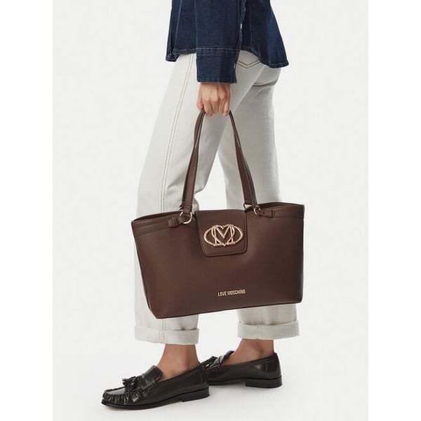 Torebka LOVE MOSCHINO. Brązowe torebki klasyczne damskie Love Moschino, bez wzorów, bez dodatków. Za 1,009.00 zł.