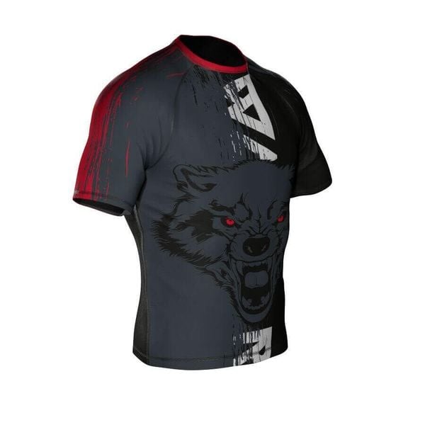 Koszulka kompresyjna Wolf Rashguard powstała z materiału DBX Bushido More Dry. Czarne t-shirty sportowe męskie DBX BUSHIDO, l, bez ramiączek. Za 149.99 zł.