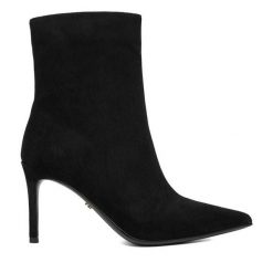 Botki GINO ROSSI. Czarne botki damskie Gino Rossi, bez obcasa, na szpilce, bez zapięcia. Za 559.99 zł.