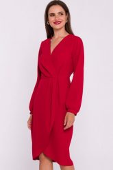 Elegancka sukienka z dekoltem V i zakładkami czerwona. Czerwone sukienki damskie Stylove, s, bez wzorów, z elastanu, eleganckie, bez kołnierzyka, bez ramiączek, dopasowane. Za 409.00 zł.