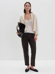 Someday Kardigan "Ulison" w kolorze kremowym rozmiar: 38. Brązowe kardigany damskie Someday, bez wzorów. Za 143.99 zł.