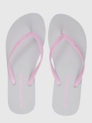 Japonki damskie 4F 4FRSS26FFLIF223. Białe klapki damskie 4f, bez wzorów, z gumy, bez obcasa. Za 34.99 zł.