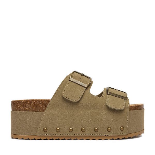 Klapki DeeZee. Brązowe klapki damskie DeeZee, bez wzorów, bez obcasa. Za 139.99 zł.