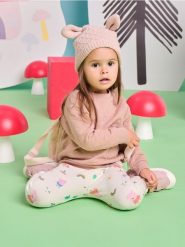 Bluza z wytłaczanej dzianiny - brązowy. Brązowe bluzy i bluzki niemowlęce Sinsay, bez wzorów, z dzianiny, bez ramiączek, długie, bez kaptura. Za 17.99 zł.