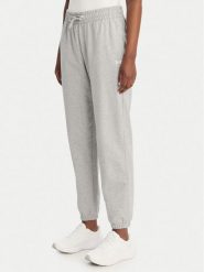 Under Armour Spodnie dresowe Sport Terry 6011020 Szary Regular Fit. Szare spodnie dresowe damskie Under Armour, xl, z bawełny. Za 229.99 zł.