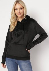 Czarna Welurowa Bluza z Haftem Akiffa. Czarne bluzy z kapturem damskie Born2be, l, z polaru. Za 99.99 zł.