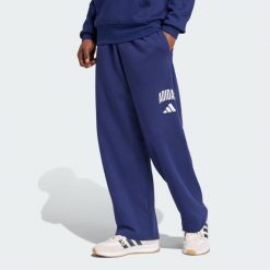 Spodnie Collegiate. Niebieskie spodnie sportowe męskie Adidas, z polaru. Za 239.00 zł.