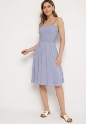 Jasnoniebieska Wiskozowa Sukienka Rozkloszowana na Ramiączkach Fillanta. Niebieskie sukienki damskie Born2be, na co dzień, na lato, l, bez wzorów, z wiskozy, eleganckie, bez kołnierzyka, bez ramiączek, midi, proste. W wyprzedaży za 67.99 zł.
