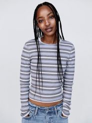 GAP Koszulka w kolorze szaro-białym rozmiar: L. Szare bluzki damskie GAP, l, bez wzorów, ze splotem, bez kołnierzyka, bez ramiączek. Za 101.94 zł.