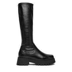 Kozaki DeeZee. Czarne kozaki damskie DeeZee, bez obcasa, na płaskiej podeszwie. Za 239.99 zł.
