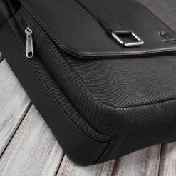 Portfel męski AY-06-BL i torba męska skórzana na ramię AY-01-BL zestaw Paolo Peruzzi ZUP-138. Brązowe portfele męskie bez wzorów, z bawełny, na ramię. Za 199.99 zł.