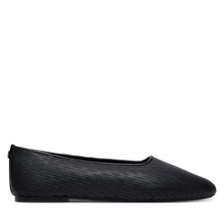 Baleriny Calvin Klein. Czarne baleriny damskie CALVIN KLEIN, bez wzorów, bez obcasa. Za 449.99 zł.