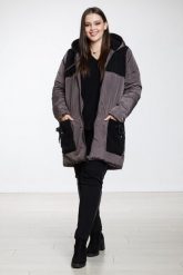 Brązowa kurtka Roksana XXL OVERSIZE JESIEŃ ZIMA. Brązowe kurtki damskie Moda Size Plus Iwanek, na jesień, s, bez wzorów, z materiału, bez kaptura. W wyprzedaży za 299.90 zł.