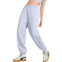 Spodnie Puma Wardrobe Ess Relaxed Sweatpants Tr Cl Co, Dla obu płci. Niebieskie spodnie dresowe damskie Puma, l, z bawełny, na fitness i siłownię. Za 390.00 zł.
