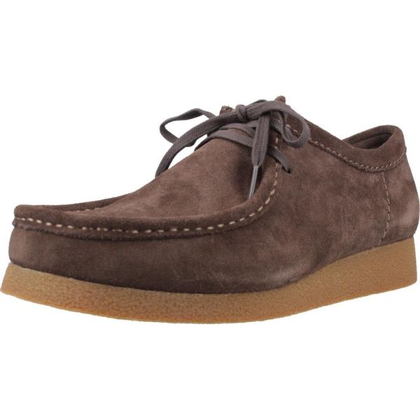 Buty CLARKS WALLABEEEVO SUEDE Brązowy. Brązowe obuwie treningowe damskie Clarks, na fitness i siłownię. Za 389.99 zł.