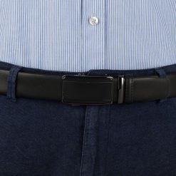Pasek męski skórzany 3,5 cm klamra automatyczna Beltimore czarny 02-572 : Kolory - czarny, Rozmiar pasków - r.105-120 cm. Czarne paski męskie bez wzorów, ze skóry, wizytowe. Za 64.99 zł.