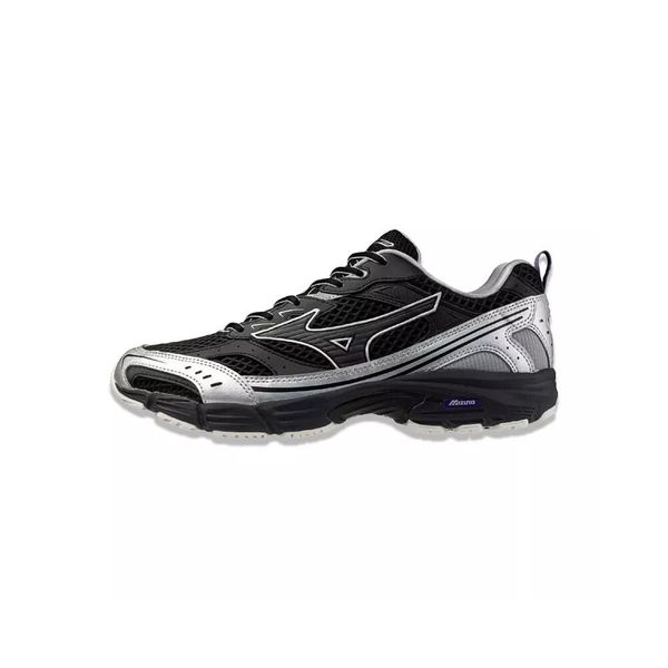 Buty Mizuno MXR Sport - Pack Millennium Noir. Czarne buty sportowe na co dzień męskie Mizuno, z gumy, bez zapięcia, trekkingowe, mizuno wave. Za 545.50 zł.