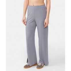 Spodnie wiskozowe Carpatree Cozy Leisure szare. Szare spodnie materiałowe damskie Carpatree, bez wzorów, z dresówki, klasyczne. Za 199.99 zł.
