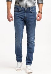 MUSTANG VEGAS SLIM MĘSKIE SPODNIE JEANSOWE JEANSY DŻINSY DENIM BLUE 1015043 5000 702. Niebieskie jeansy męskie Mustang. Za 199.99 zł.