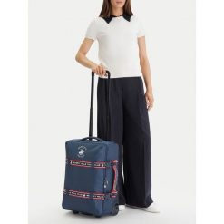 Walizka kabinowa Beverly Hills Polo Club. Niebieskie walizki Beverly Hills Polo Club, bez wzorów. Za 279.99 zł.