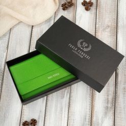 Klasyczny portfel damski skórzany duży zielony Paolo Peruzzi AL-01-GR. Zielone portfele damskie bez wzorów, ze skóry. Za 74.00 zł.