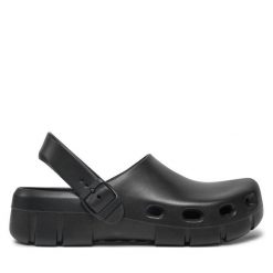 Klapki Birkenstock. Białe klapki damskie Birkenstock, bez wzorów, bez obcasa. Za 359.99 zł.