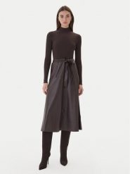 TWINSET Sukienka dzianinowa 252TT3560 Brązowy Slim Fit. Brązowe sukienki damskie Twinset, m, bez wzorów, z dzianiny, bez kołnierzyka, bez ramiączek. Za 1,209.00 zł.