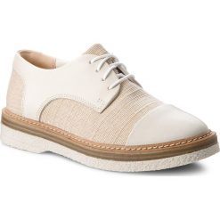 Oxfordy CLARKS - Zante Sienna 261326964 White Canvas. Brązowe półbuty damskie Clarks, bez wzorów, z materiału, bez obcasa, na płaskiej podeszwie. W wyprzedaży za 249.00 zł.