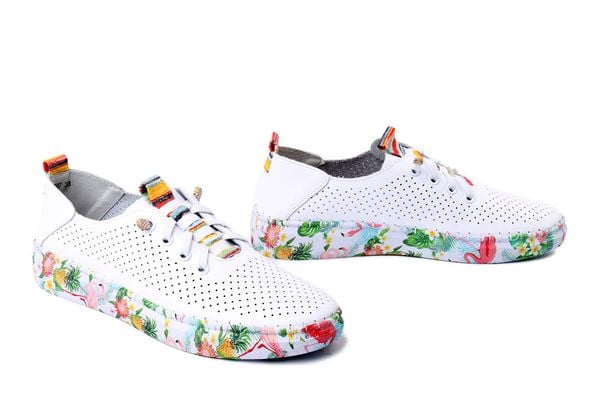 ARTIKER RELAKS 58C0597 white/yellow, półbuty damskie. Białe półbuty damskie Artiker Relaks, bez wzorów, ze skóry, bez obcasa. Za 194.90 zł.