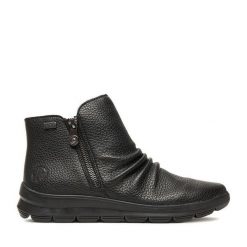 Botki Rieker. Czarne botki damskie Rieker, bez obcasa, na płaskiej podeszwie, bez zapięcia. Za 319.99 zł.