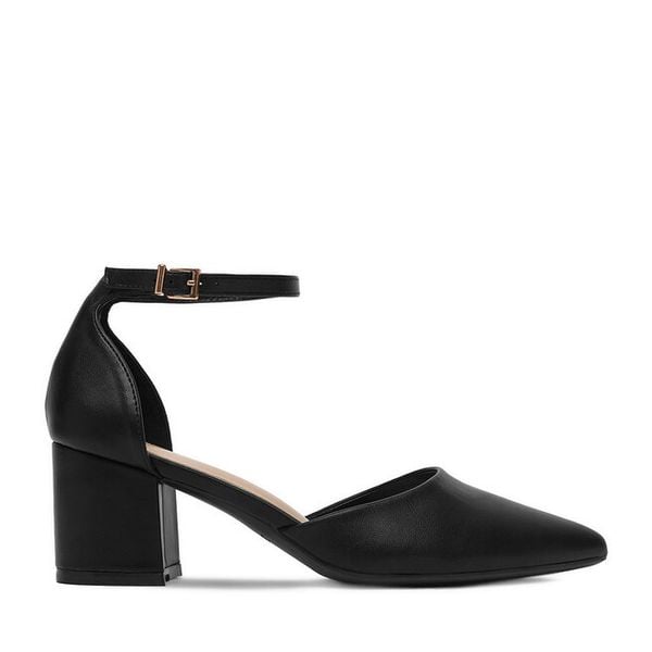 Czółenka JENNY. Czarne czółenka damskie Jenny, bez wzorów, bez obcasa. Za 129.99 zł.