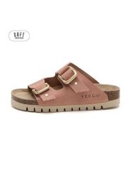 Teegu Skórzane klapki w kolorze jasnoróżowym rozmiar: 41. Różowe klapki damskie teegu, bez wzorów, bez obcasa. Za 195.99 zł.