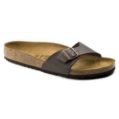 Klapki Birkenstock Madrid Bs 0040391 brązowe. Brązowe klapki damskie bez wzorów, z materiału, bez obcasa. Za 562.25 zł.