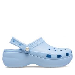 Klapki Crocs. Niebieskie klapki damskie Crocs, bez wzorów, bez obcasa. Za 319.99 zł.
