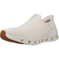 Buty SKECHERS GLIDE STEP PRO SLIP-INS Beżowy. Brązowe trampki i tenisówki damskie Skechers, bez wzorów. Za 359.99 zł.