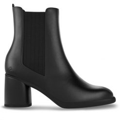 Botki ECCO. Czarne botki damskie ECCO, bez obcasa, na słupku, bez zapięcia. Za 659.99 zł.