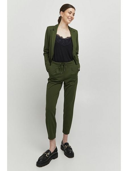 B.young Spodnie w kolorze zielonym rozmiar: L. Czarne spodnie dresowe damskie b.young, l, bez wzorów, z dresówki. Za 73.93 zł.