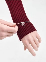 Bransoletka - srebrny. Szare bransoletki damskie Sinsay, srebrne. W wyprzedaży za 4.99 zł.