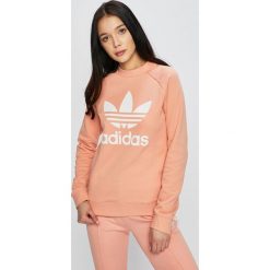 Adidas Originals - Bluza. Pomarańczowe bluzy bez kaptura damskie adidas Originals, z bawełny. W wyprzedaży za 179.90 zł.