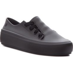 Półbuty MELISSA - Ulitsa Sneaker Ad 32338 Black 01003. Czarne półbuty damskie Melissa, bez wzorów, z tworzywa sztucznego, bez obcasa, na płaskiej podeszwie. Za 315.00 zł.