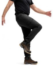 Maier Sports Spodnie funkcyjne "Multi Pulse" w kolorze czarnym rozmiar: 50. Czarne spodnie materiałowe męskie Maier Sports, bez wzorów, z materiału, sportowe. Za 166.88 zł.