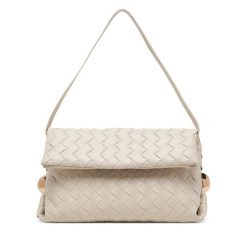 Torebka Liu Jo. Torebki klasyczne damskie Liu Jo, bez wzorów, bez dodatków. Za 679.99 zł.